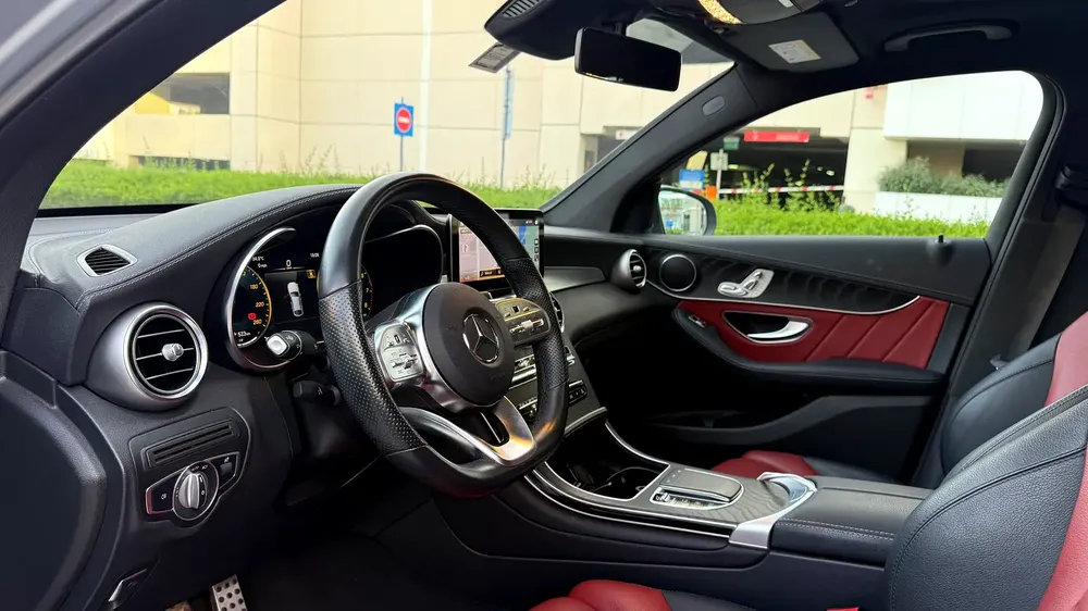 Mercedes-Benz GLC 200 AMG 4MATIC 2022, GCC Specs - Image 4