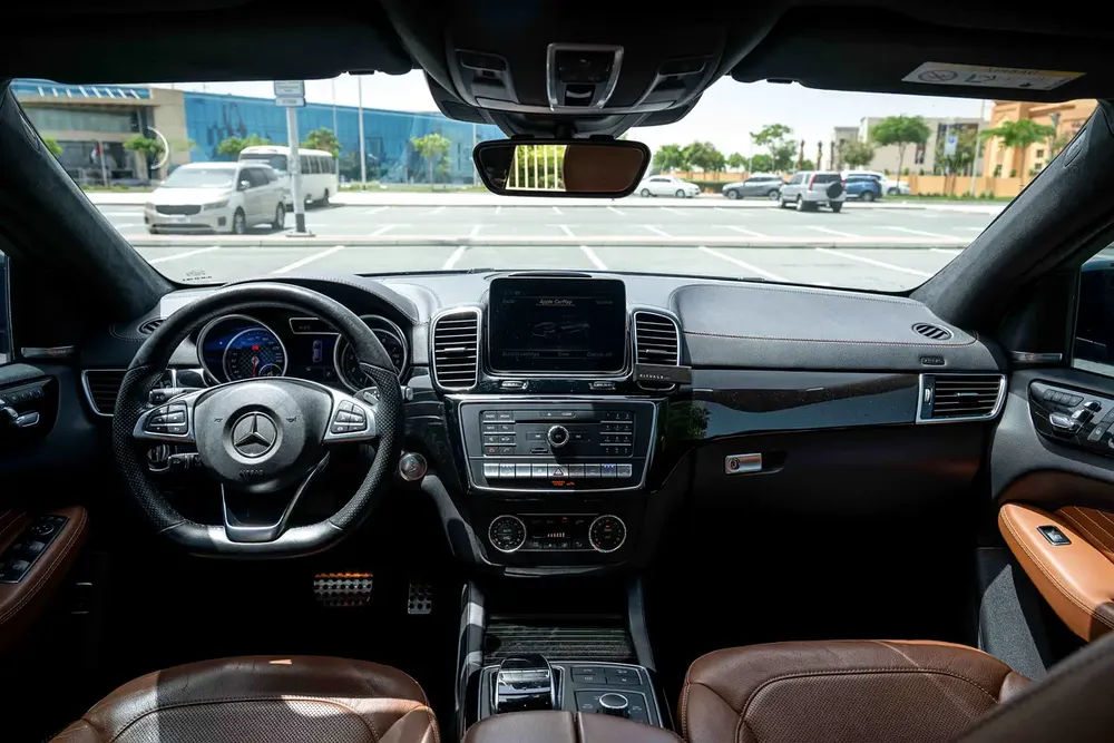 2017 Mercedes-AMG GLE 43 Coupe | 3.0L V6 Biturbo | GCC Specs | 82,000 KM - Image 10