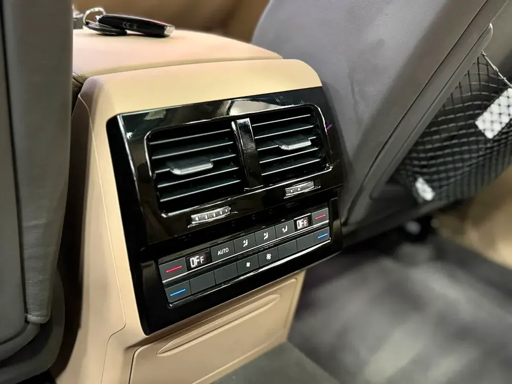 APX EMI 1760 /MONTH 2020 | Volkswagen Touareg Highline | GCC | Full Agency History - Image 13