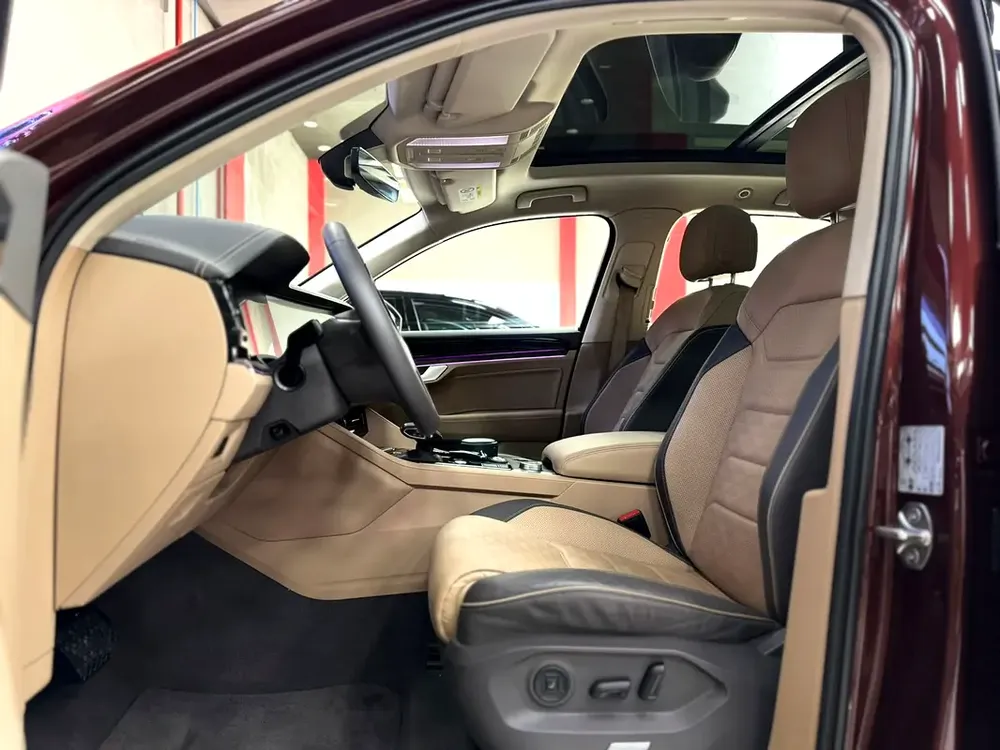 APX EMI 1760 /MONTH 2020 | Volkswagen Touareg Highline | GCC | Full Agency History - Image 5