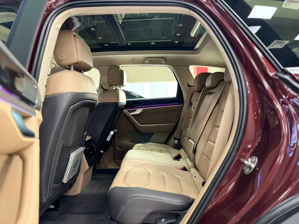 APX EMI 1760 /MONTH 2020 | Volkswagen Touareg Highline | GCC | Full Agency History - Image 6