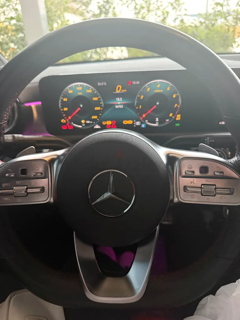 Cla 250 black GCC 2021 under warranty - Image 9