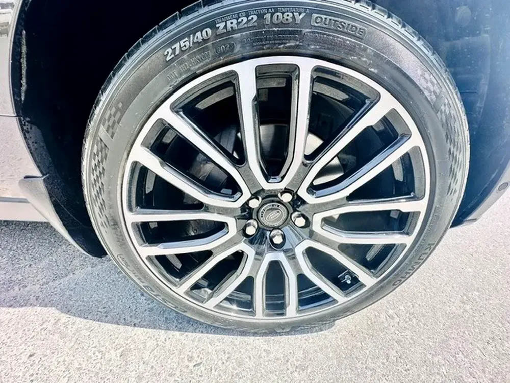 2014 Range Rover 5.0 V8 Autobiography Gcc car, No expense spared, covered 174k klms 22 Alloys - Image 9