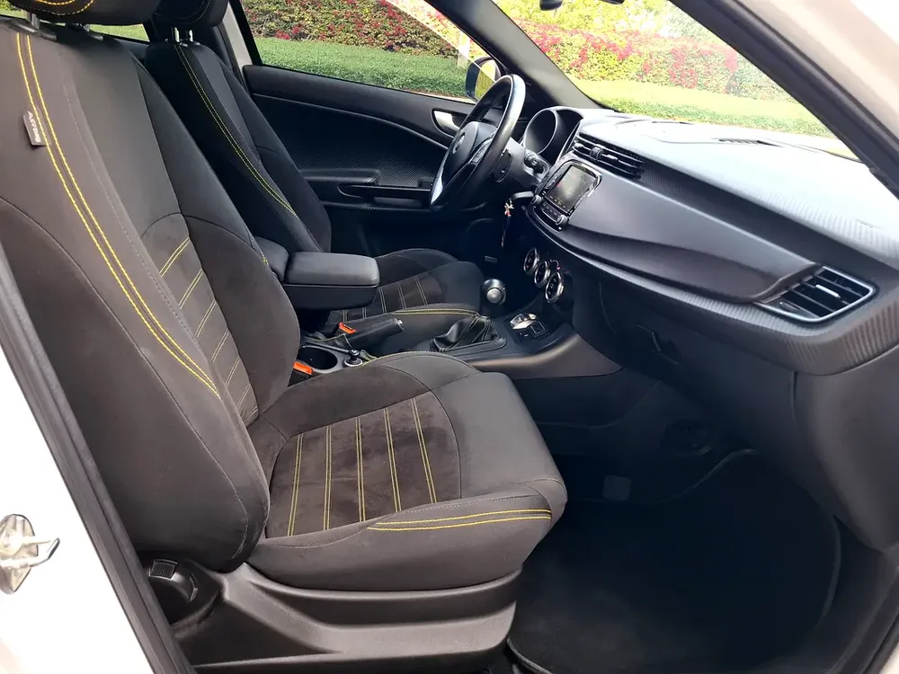 2021 Alfa Romeo Giulia Veloce All new Tyers in immaculate condition. - Image 14