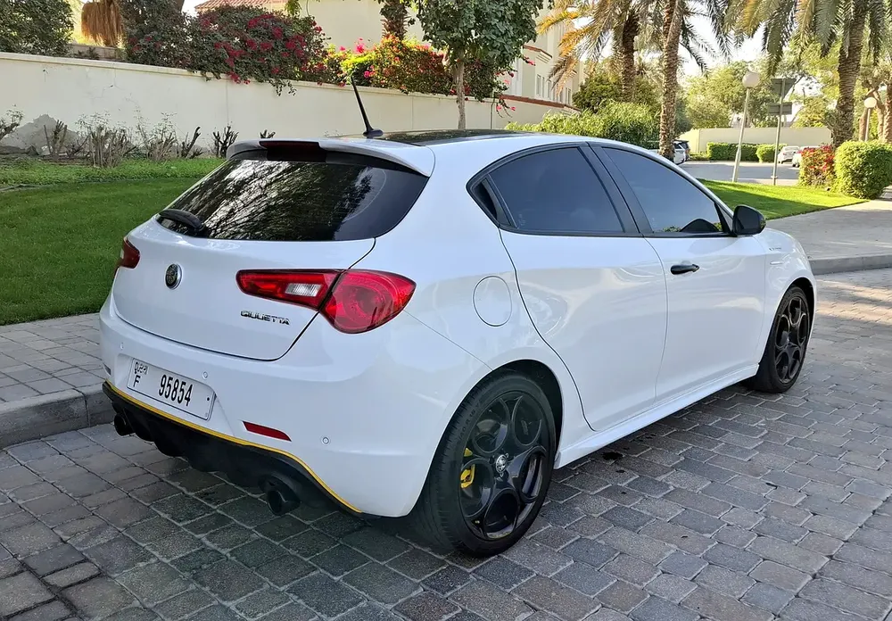 2021 Alfa Romeo Giulia Veloce All new Tyers in immaculate condition. - Image 5