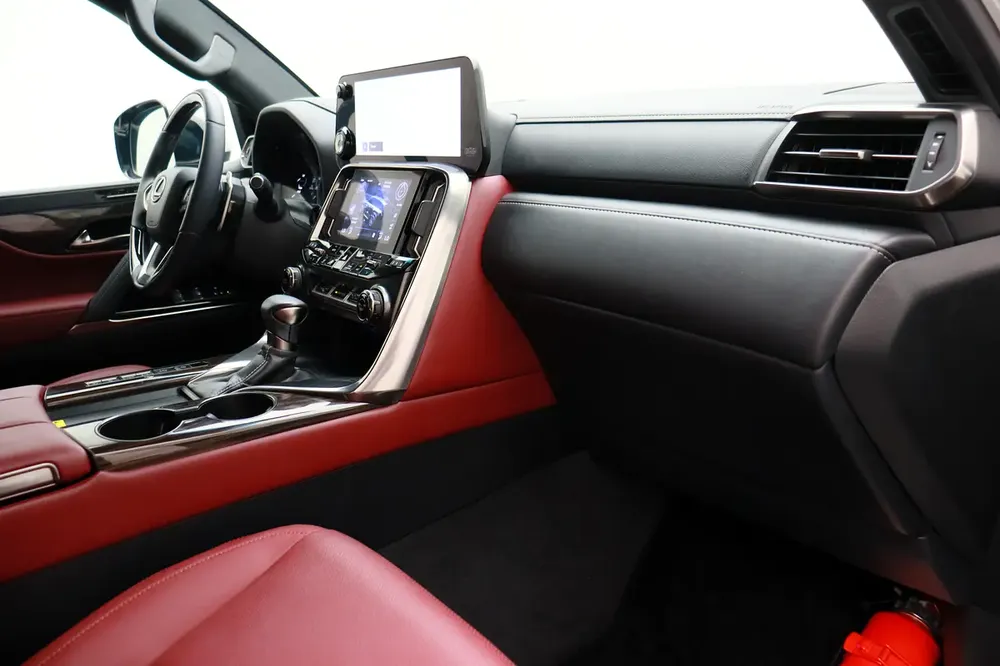 **Special offer** 2024 LX SUV P 3.5L T AT Signature - Image 14