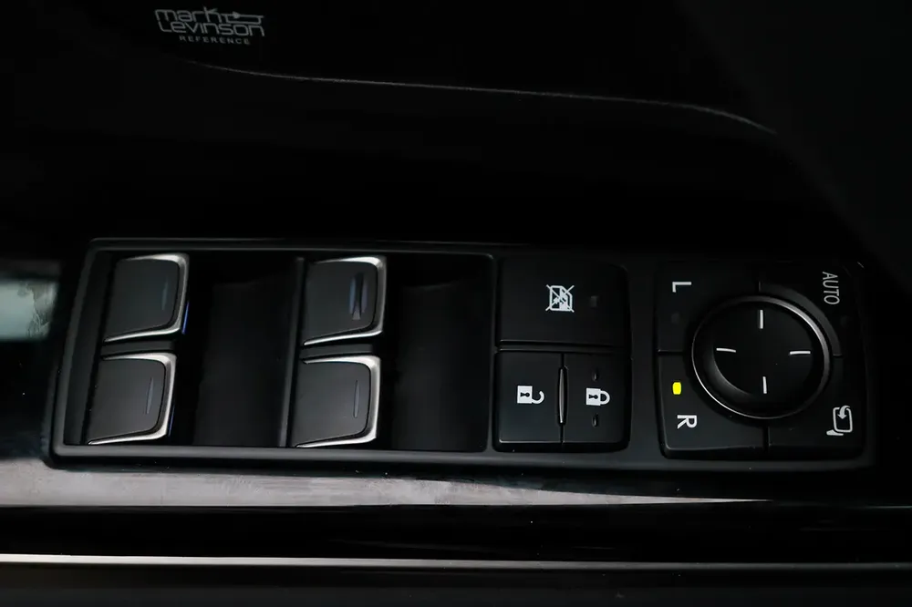 **Special offer** 2024 LX SUV P 3.5L T AT Signature - Image 18