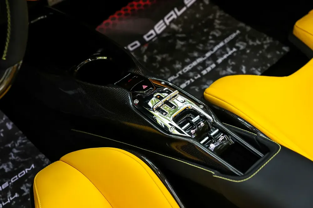2024 Ferrari SF90 Spider | Extremely Low Mileage | Service Contract | Full Option | Viola Hong Kong - Image 14