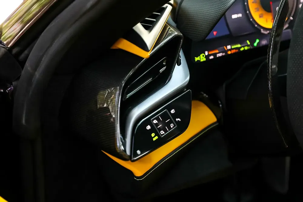 2024 Ferrari SF90 Spider | Extremely Low Mileage | Service Contract | Full Option | Viola Hong Kong - Image 15