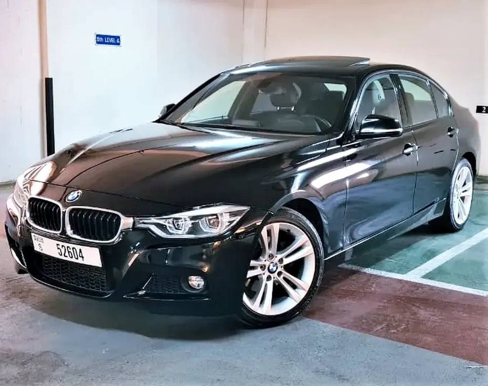 very well maintained BMW 328i Sport-line 2016 Canadian Specs - Image 5