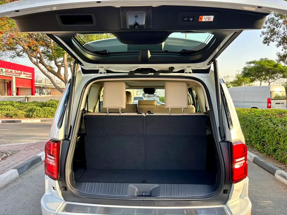 Toyota Prado VXL 2026 GCC Specs - Image 6