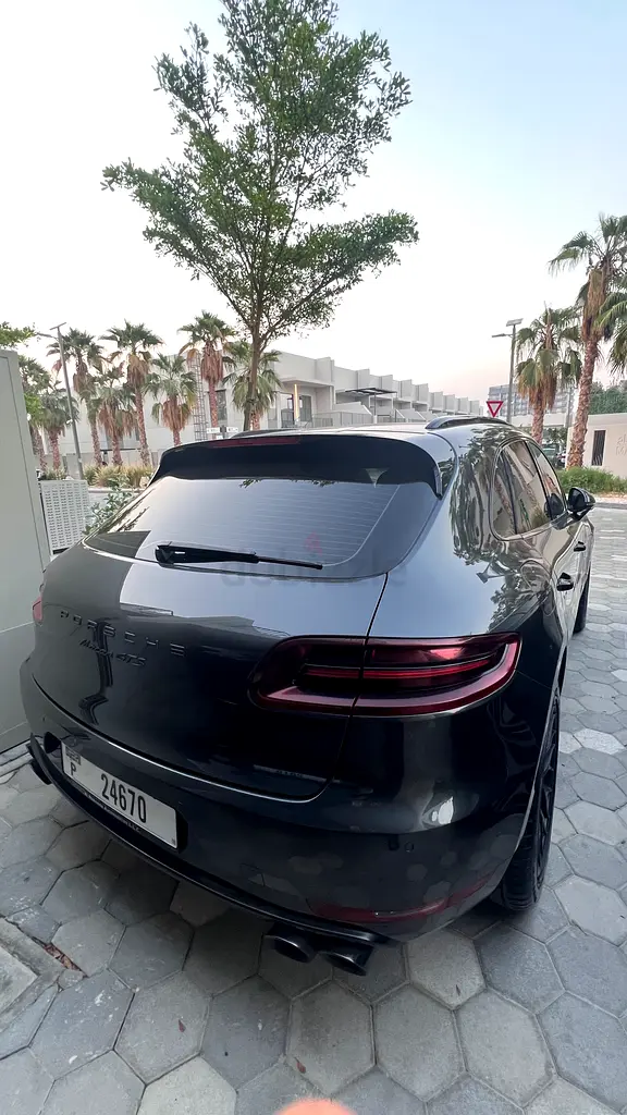 Porsche Macan GTS 2017 | GCC Specs | Low Mileage | Pristine Condition - Image 10