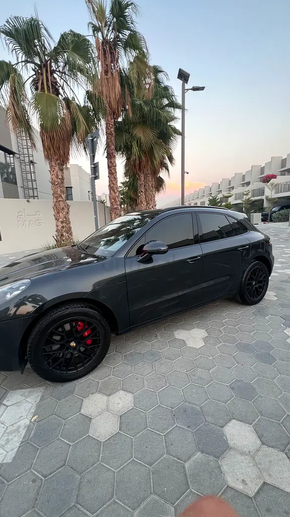 Porsche Macan GTS 2017 | GCC Specs | Low Mileage | Pristine Condition - Image 11