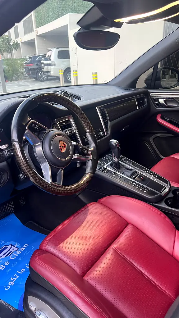 Porsche Macan GTS 2017 | GCC Specs | Low Mileage | Pristine Condition - Image 4