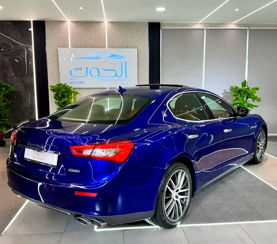 AMAZING BLUE COLOR MASERATI GHIBLI SQ4 V6 || GCC || FREE ACCIDENT || HIGHEST CATEGORY || LOW MILEAGE - Image 4