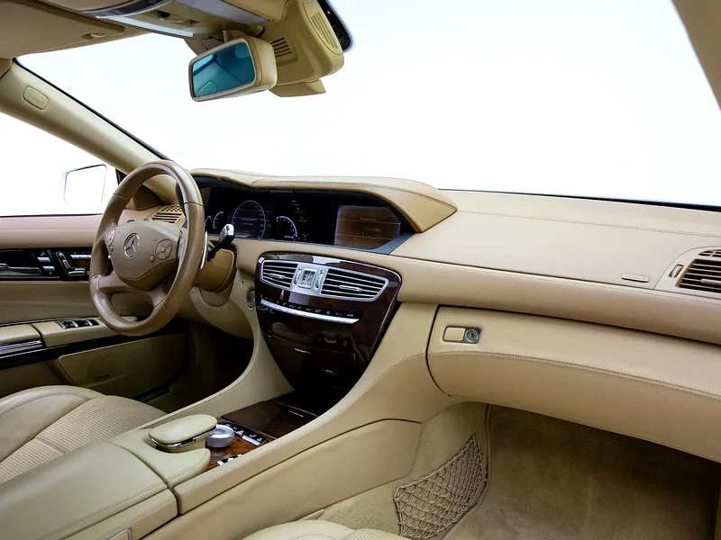 2011 | Mercedes Benz | CL63 AMG with CL65 KIT | GCC Spec - Image 10