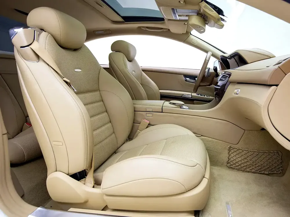 2011 | Mercedes Benz | CL63 AMG with CL65 KIT | GCC Spec - Image 11