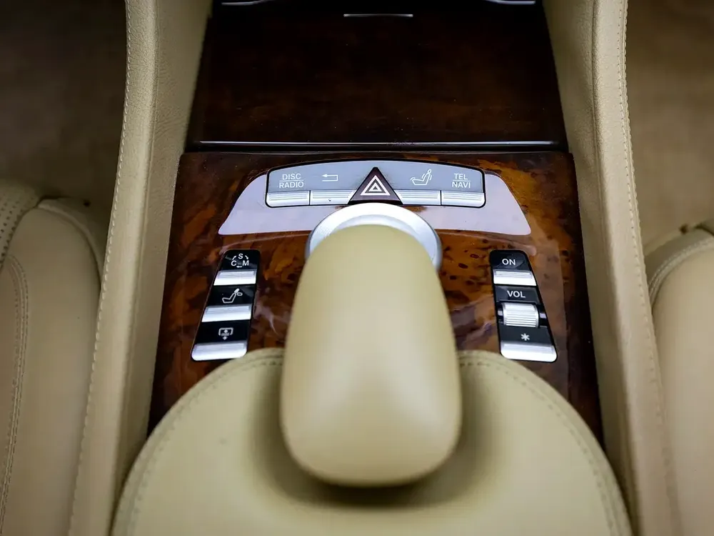2011 | Mercedes Benz | CL63 AMG with CL65 KIT | GCC Spec - Image 14