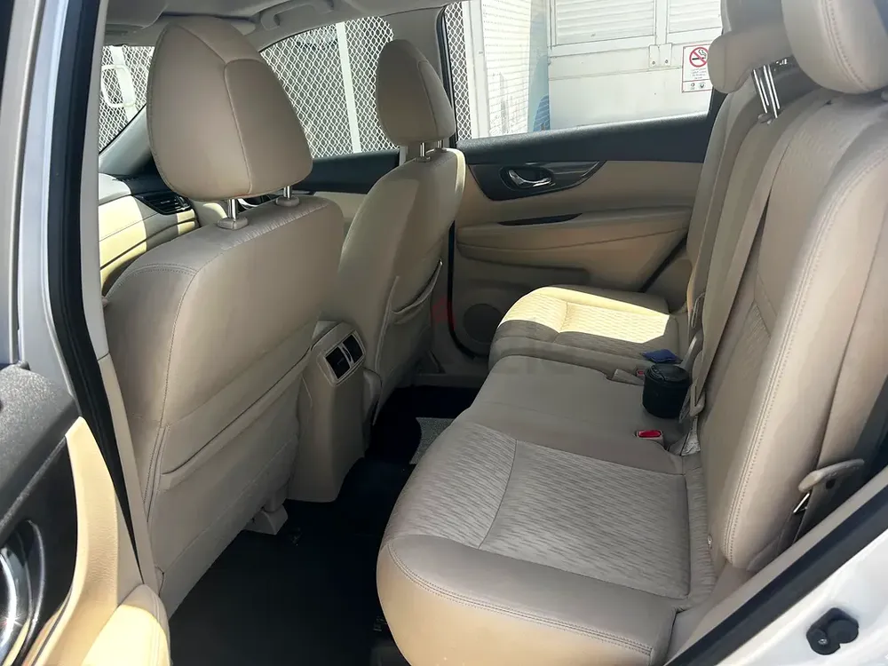 Nissan X-Trail SV 2018 GCC Specs - Image 5