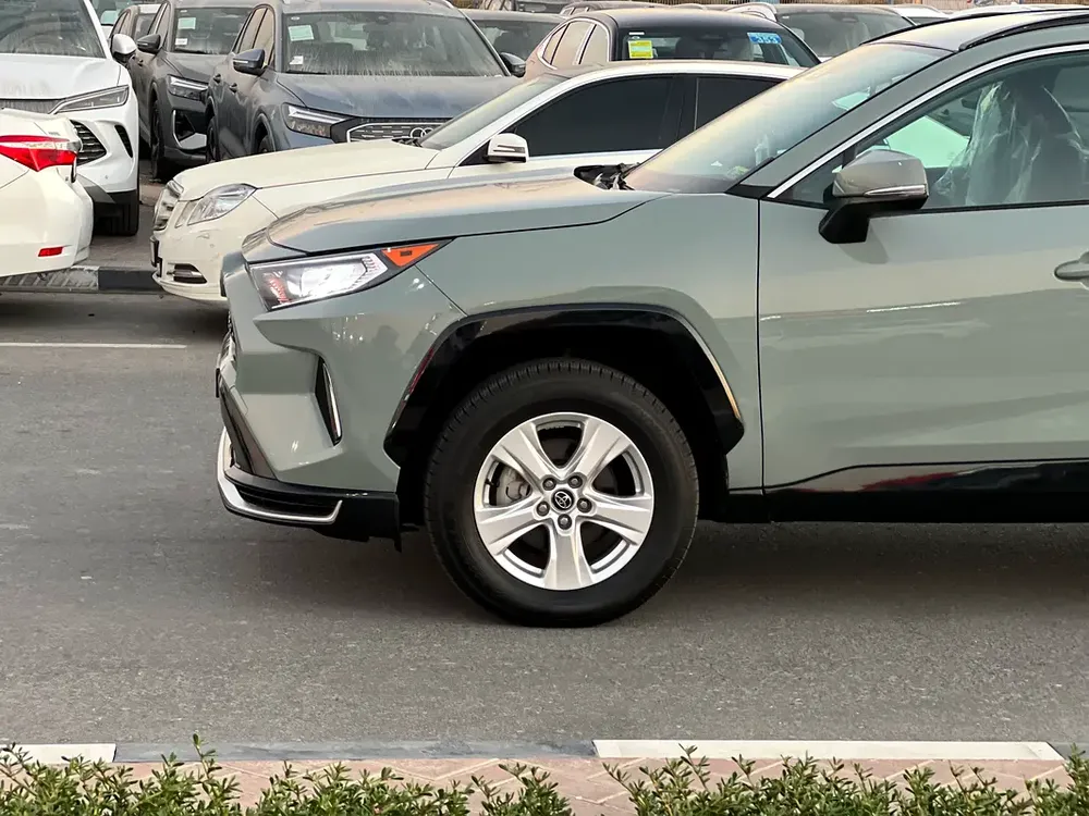 2021 TOYOTA RAV4 XLE FULL OPTION - Image 14