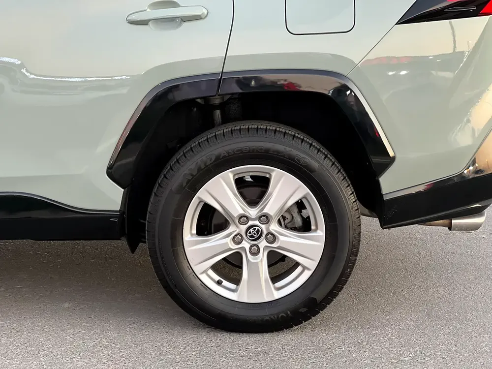 2021 TOYOTA RAV4 XLE FULL OPTION - Image 15