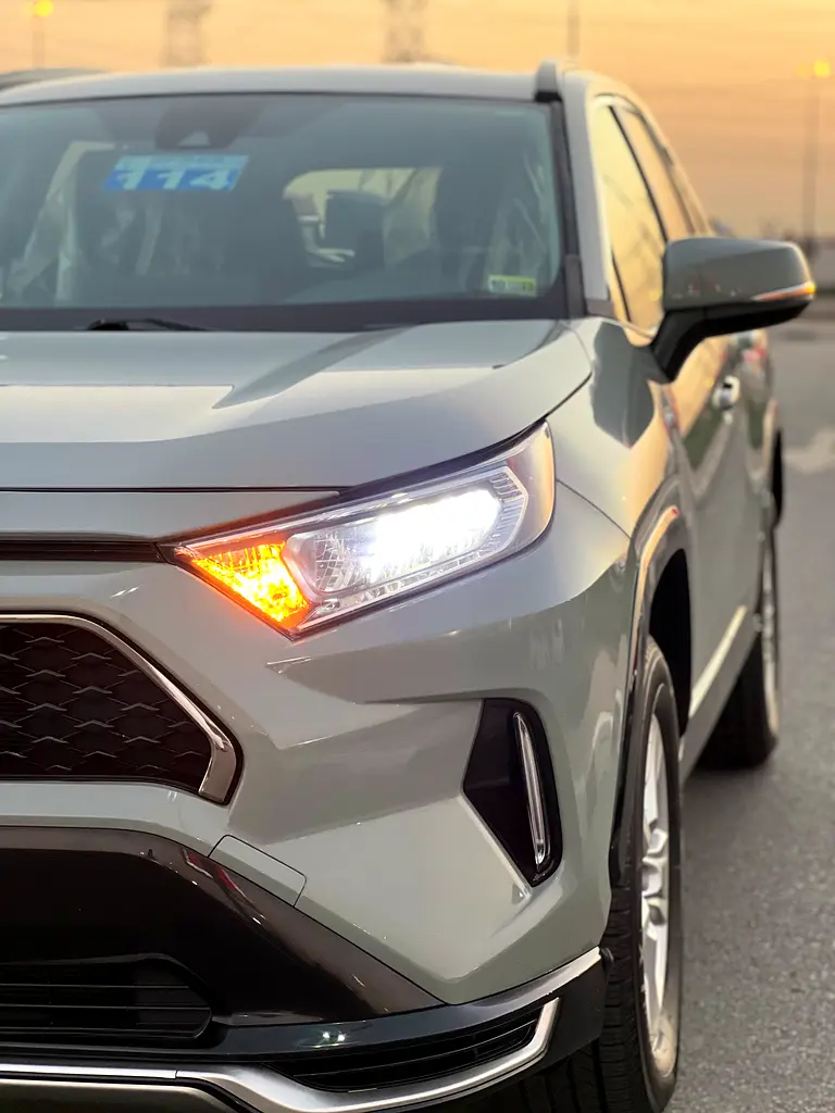 2021 TOYOTA RAV4 XLE FULL OPTION - Image 16