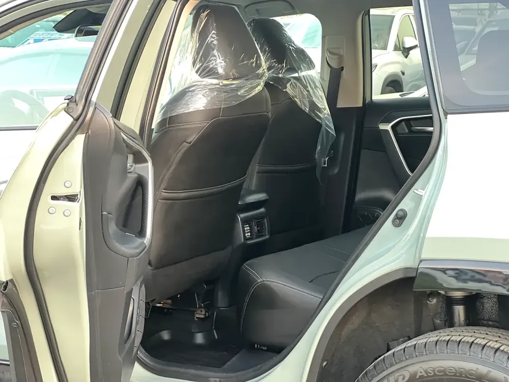 2021 TOYOTA RAV4 XLE FULL OPTION - Image 8