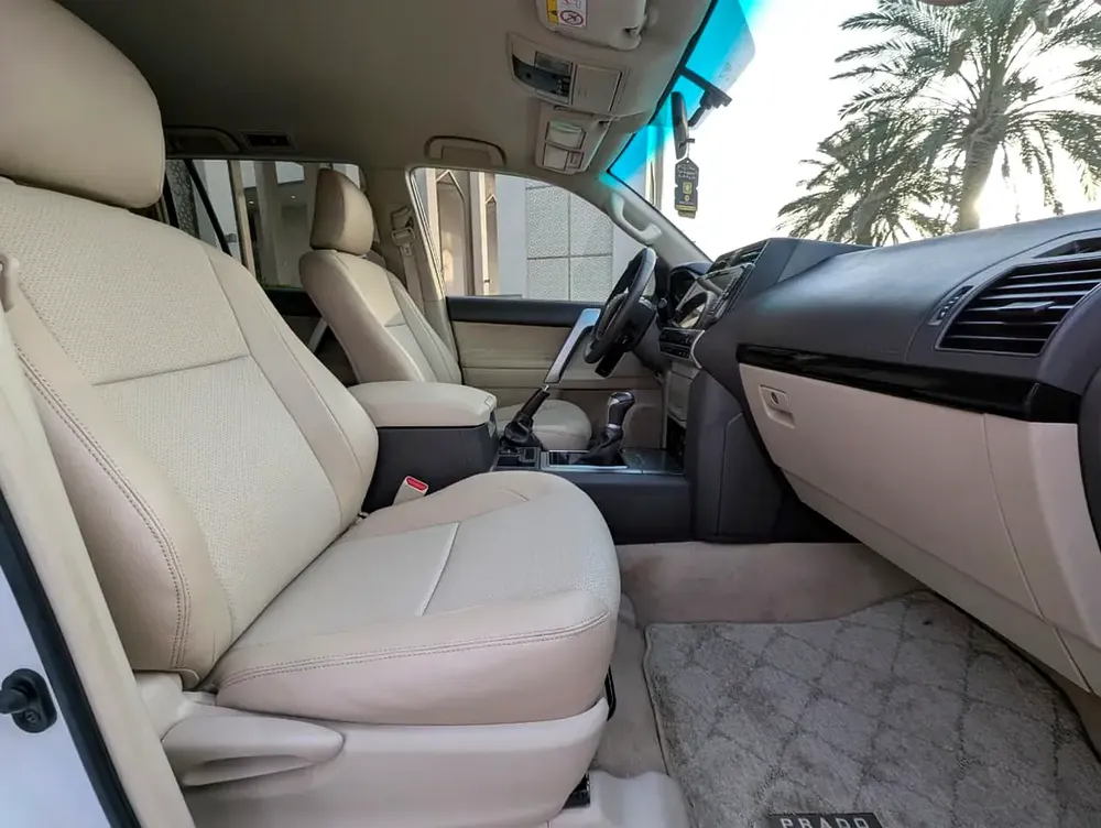 2020 Toyota Prado TXL - 3.0L V4 - 4WD- Deisel -GCC- Push Start With Fridge - Image 11