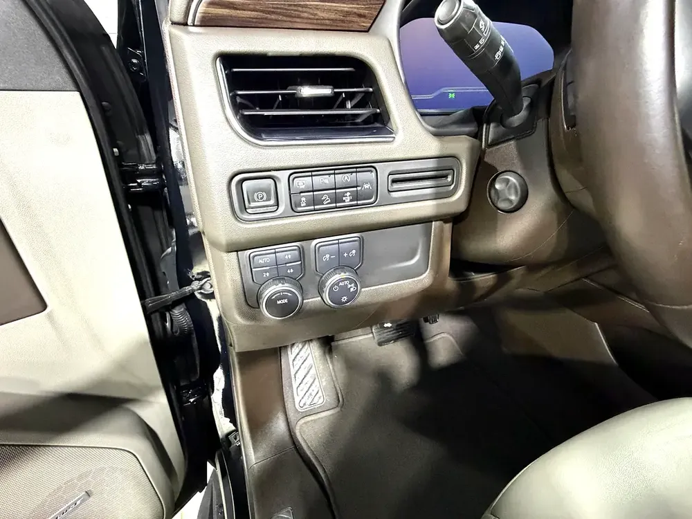 2023 Chevrolet Tahoe LT | GCC Specs | XL/Low Mileage | Excellent Condition - Image 15