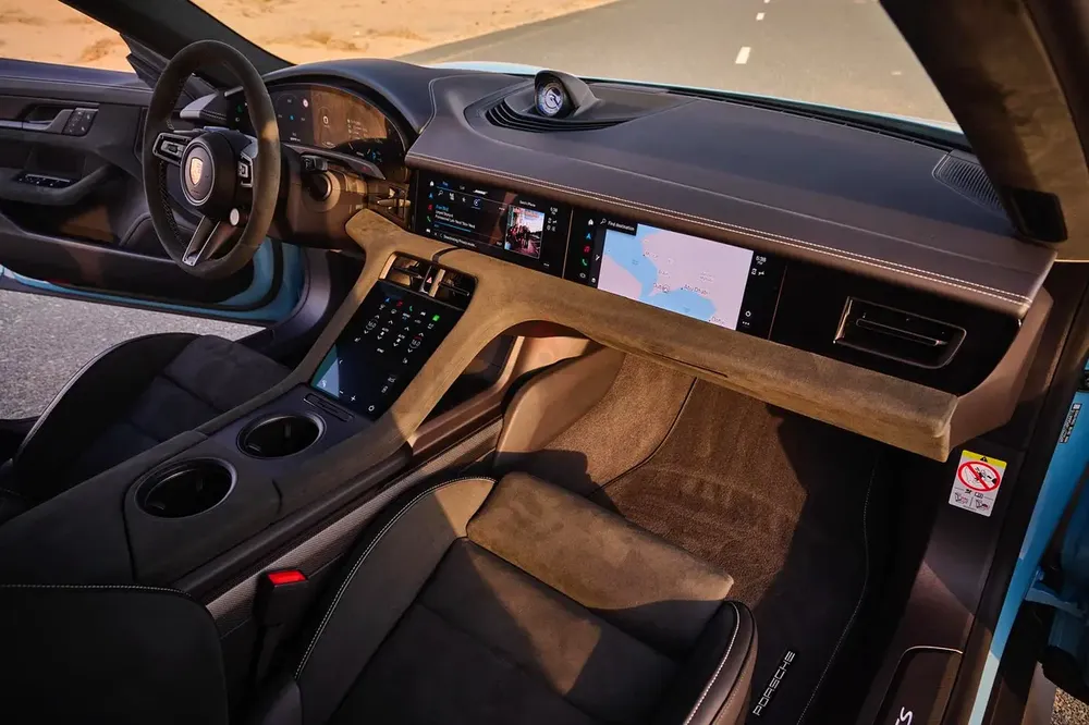 Porsche Taycan GTS 2023 - European Specs - GCC Standard - Warranty Alnabooda Porsche - Image 12