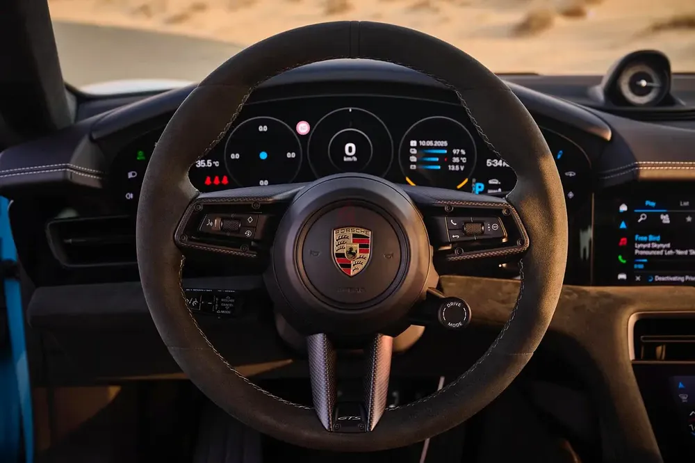 Porsche Taycan GTS 2023 - European Specs - GCC Standard - Warranty Alnabooda Porsche - Image 17