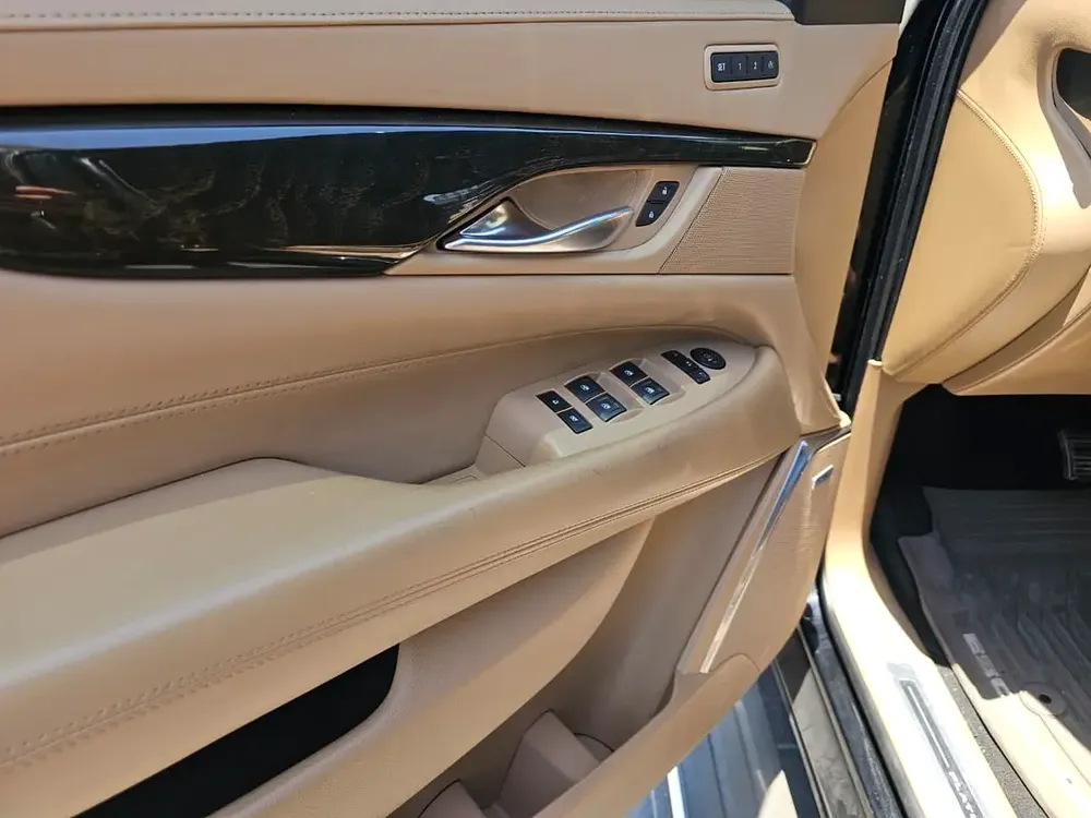 2018 Cadillac Escalade Platinum | GCC Specs | Perfect Condition - Image 11