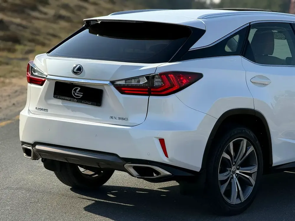 LEXUS RX350 | Warranty | GCC Specs - Image 4