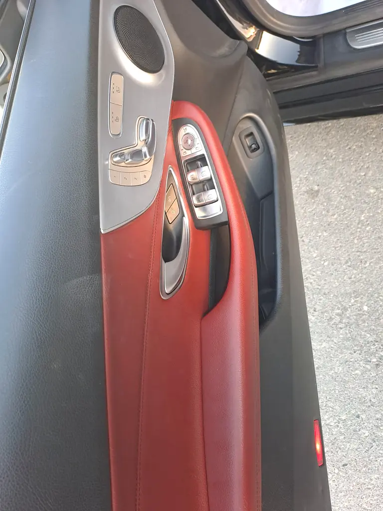 Mercedes-Benz C-Class C200 Coupe 2019 GCC Specs no accident no repaint very clean car - Image 15