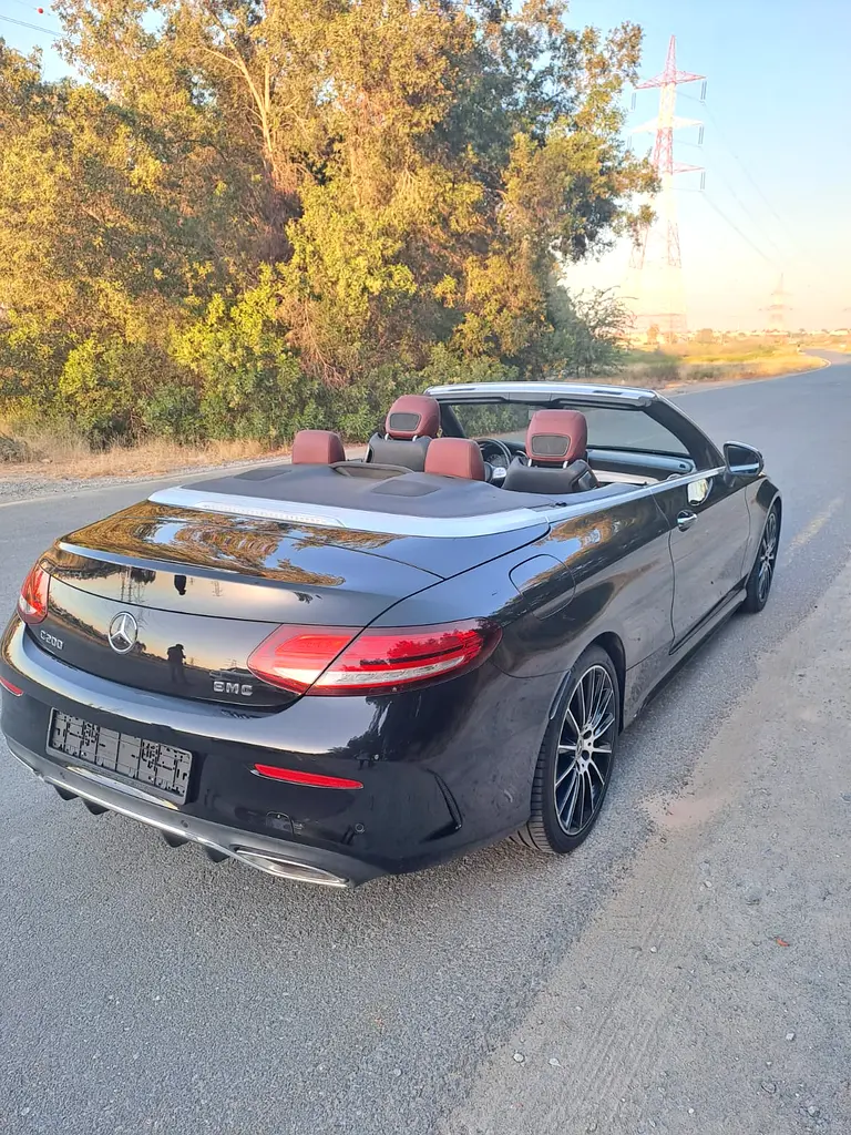 Mercedes-Benz C-Class C200 Coupe 2019 GCC Specs no accident no repaint very clean car - Image 9