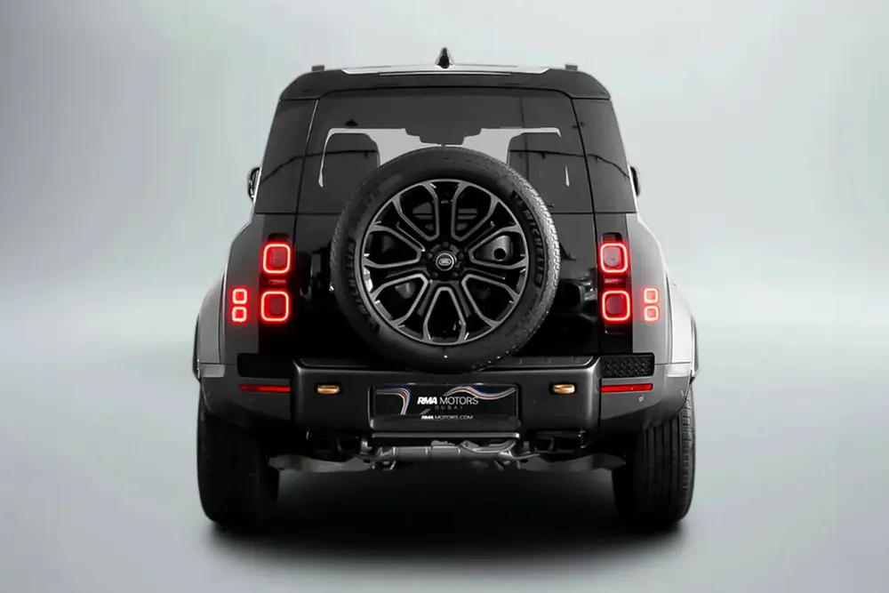 16,757 AED / 60 months | DP | 2025 Land Rover Defender 110 OCTA Edition One P635 V8 / European Spec - Image 4