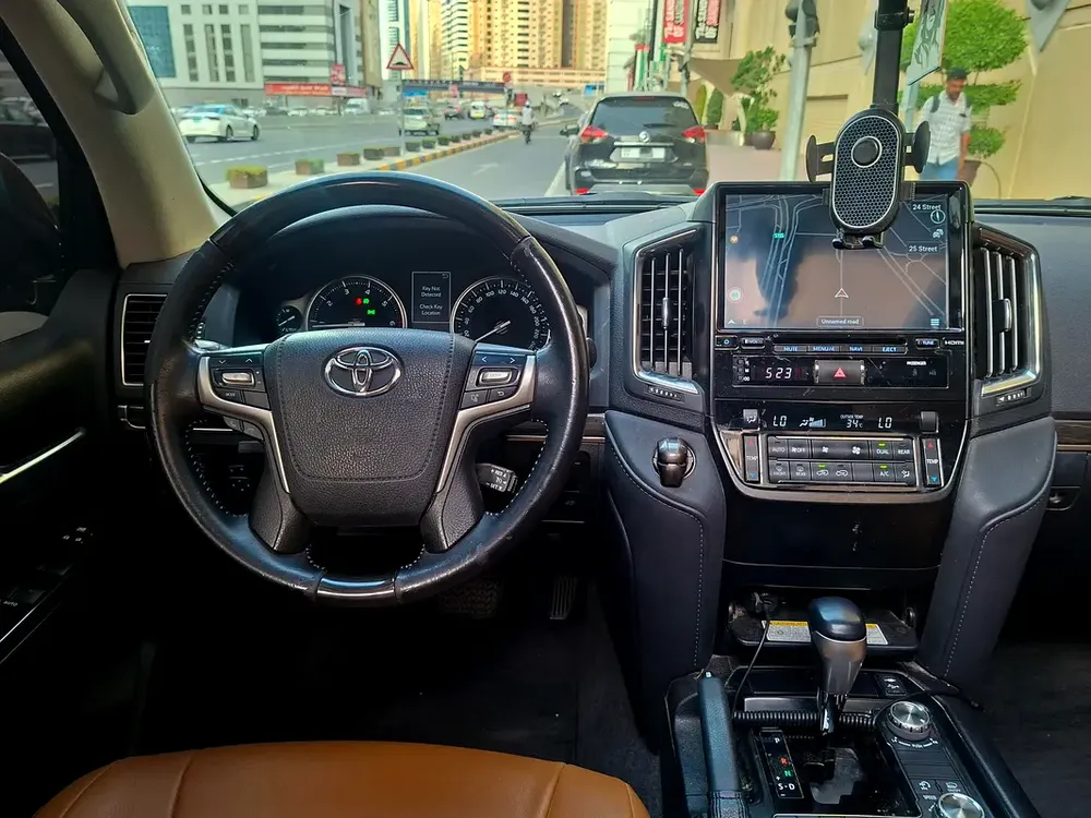 AED 3115/month | 2021 Toyota Land Cruiser GXR Grand Touring | GCC Specs | Ref#470223 - Image 10