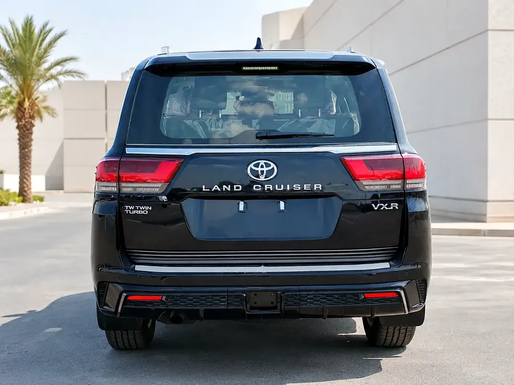 2026 Toyota Land Cruiser LC300 VXR | Diesel Twin Turbo | Full Option | Export Ready - Image 9