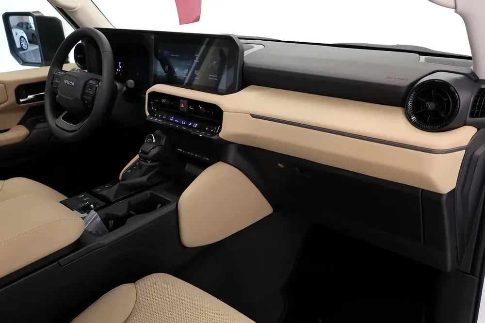 2024 Toyota Prado GXR-ZERO KM - GCC Specs -UNDER WARRANTY  SERVICE -Brand New - Image 14