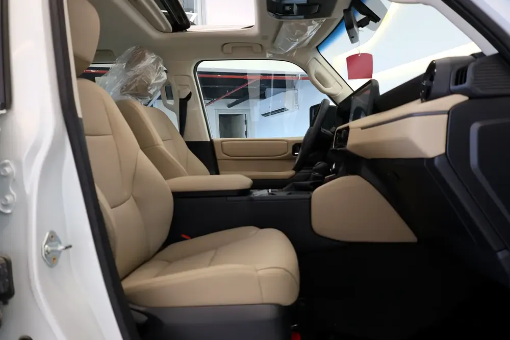 2024 Toyota Prado GXR-ZERO KM - GCC Specs -UNDER WARRANTY  SERVICE -Brand New - Image 16