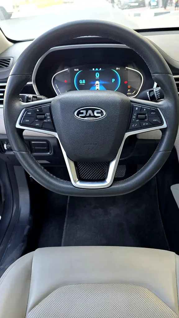 JAC J7 Luxury 2023 GCC Specs - Image 11