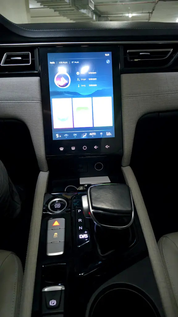 JAC J7 Luxury 2023 GCC Specs - Image 13