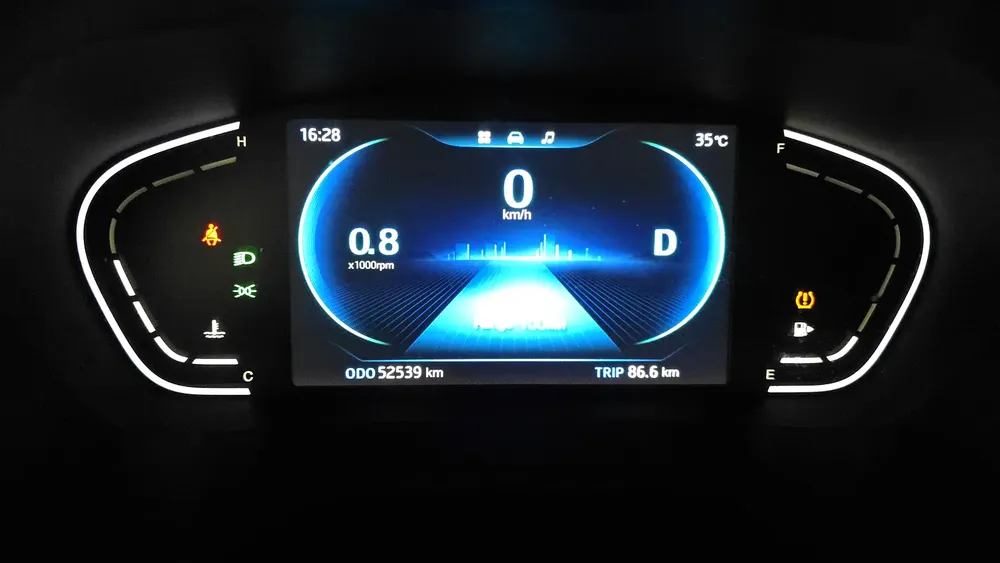 JAC J7 Luxury 2023 GCC Specs - Image 17