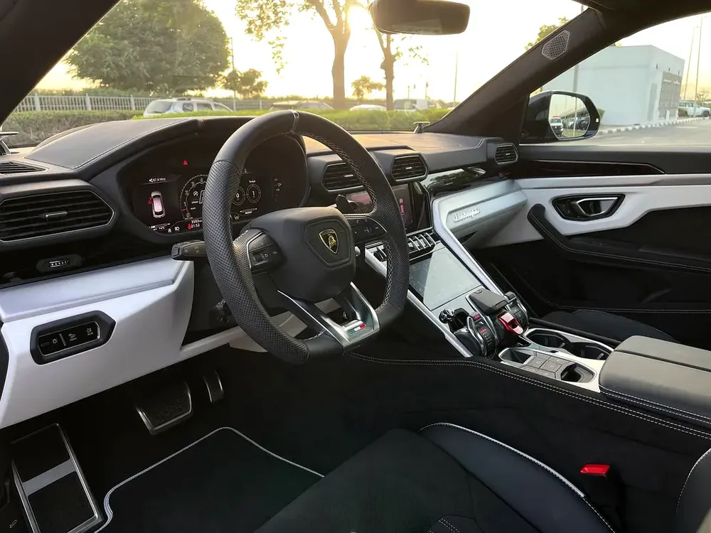 LAMBURGHINI  / URUS S / 2024 / PANORAMIC / SOUND SYSTEM / LOW KM 3500 KM / 360 CAMERA - Image 7