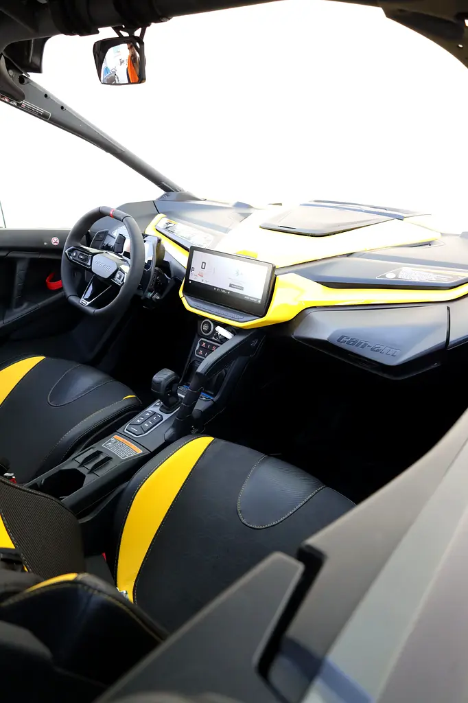 **2026** CAN AM MAVERICK R - XRX MAX + FOX SMART SHOCKS + REAR CAMERA + ROTAX POWER + CARBON PACKAGE - Image 18