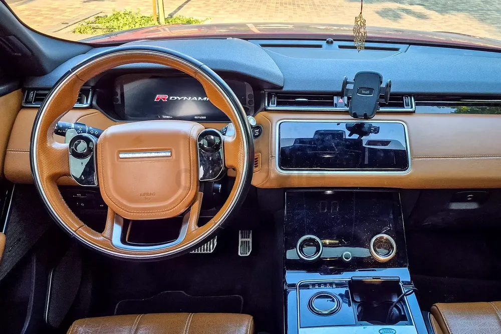 AED 1565/month | 2019 Land Rover Range Rover Velar R-Dynamic HSE | GCC Specs | Ref#390064 - Image 10