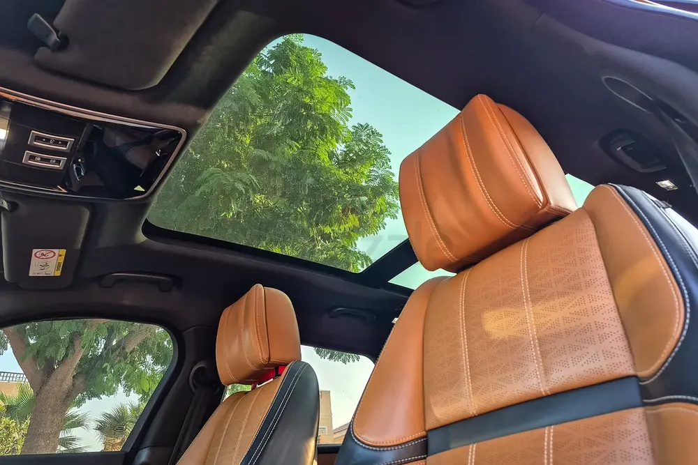 AED 1565/month | 2019 Land Rover Range Rover Velar R-Dynamic HSE | GCC Specs | Ref#390064 - Image 11
