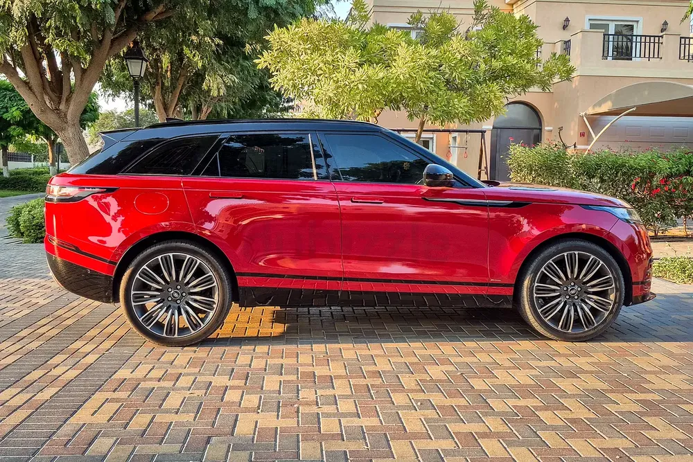 AED 1565/month | 2019 Land Rover Range Rover Velar R-Dynamic HSE | GCC Specs | Ref#390064 - Image 4
