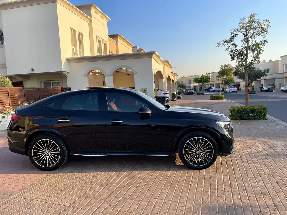 Stunning! Mercedes GLC 300 AMG 2024 GCC Premium Warranty + Free Service Package Excellent Condition! - Image 12
