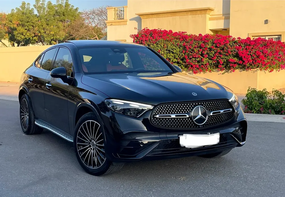 Stunning! Mercedes GLC 300 AMG 2024 GCC Premium Warranty + Free Service Package Excellent Condition! - Image 4